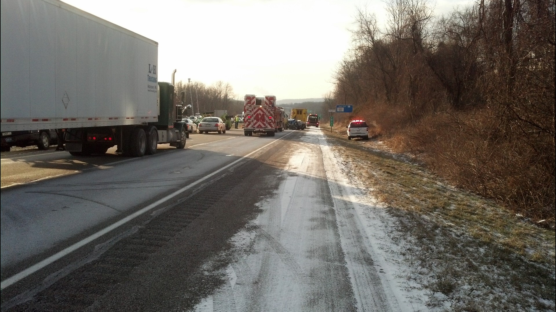 Double fatal crash snarls traffic on Rt. 283 in Dauphin County | fox43.com