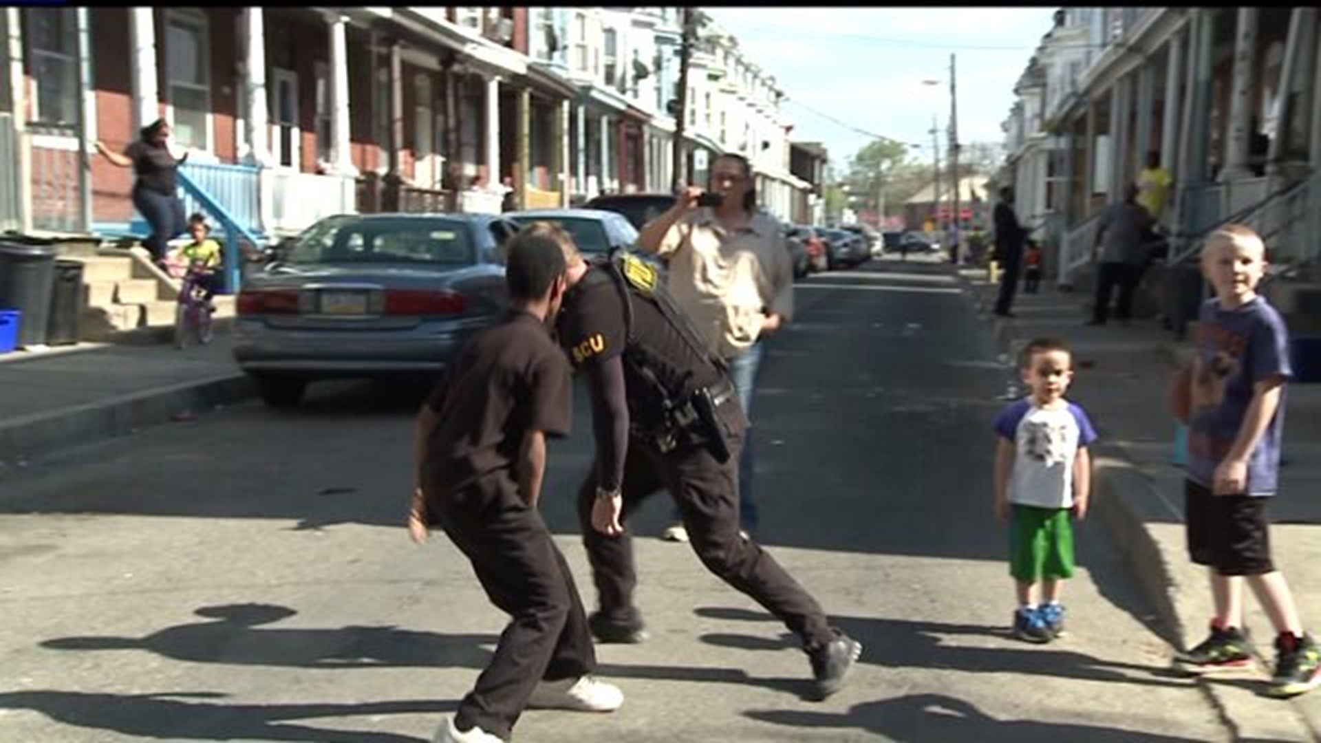 Harrisburg Police Share Basketball with Kids in the Community