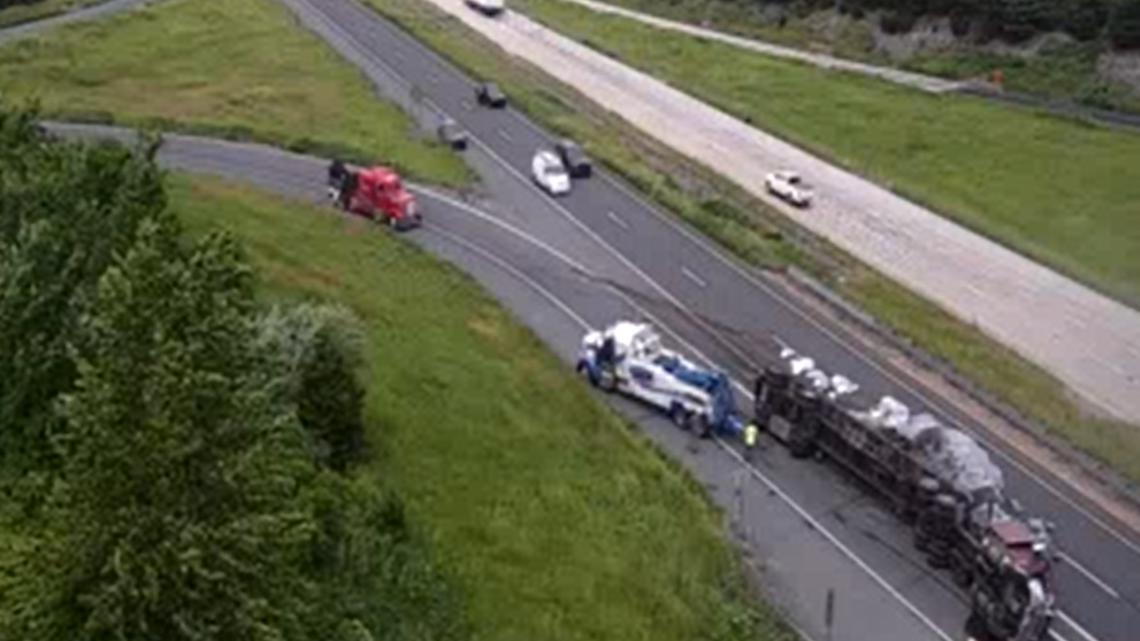 Overturned tractor-trailer causes traffic in Adams County | fox43.com