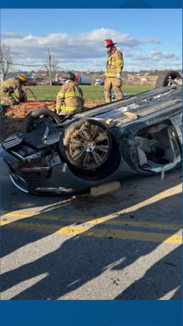 Crews rescue 2 trapped in rollover crash in Lancaster County | fox43.com