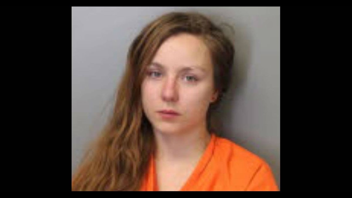 Woman left baby in hot car while she drank in restaurant, deputies say ...