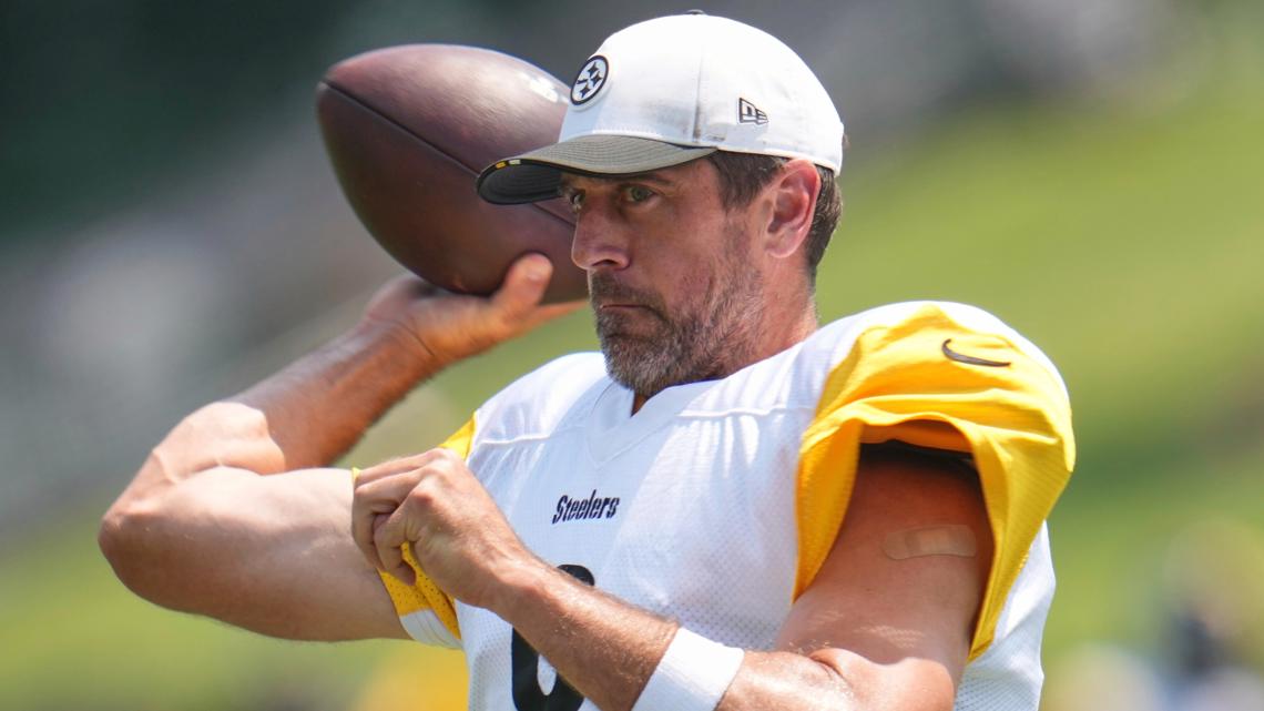 Steelers will sit QB Aaron Rodgers in preseason opener | fox43.com