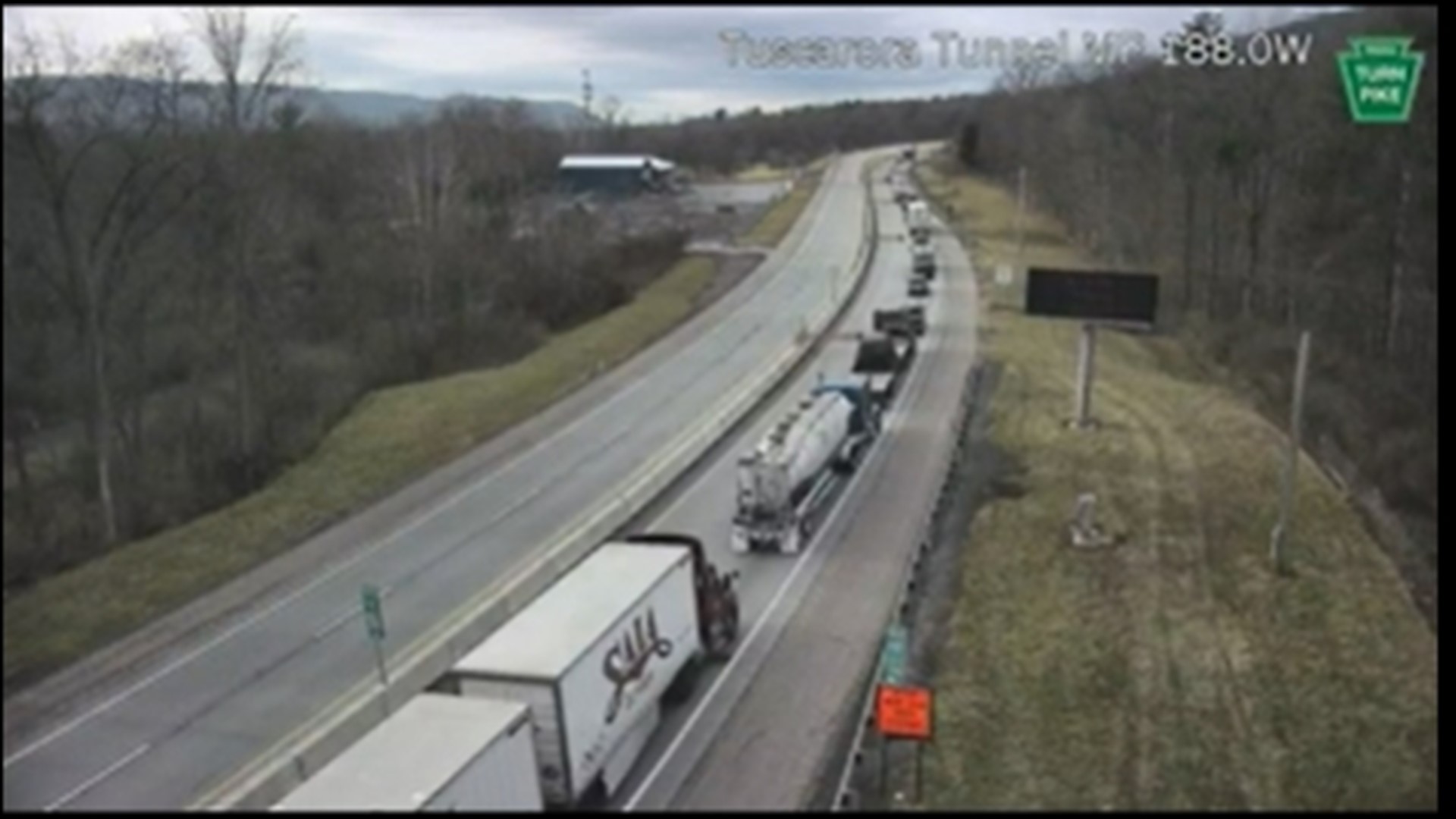 Crash on Pa. Turnpike stopping tunnel traffic cleared