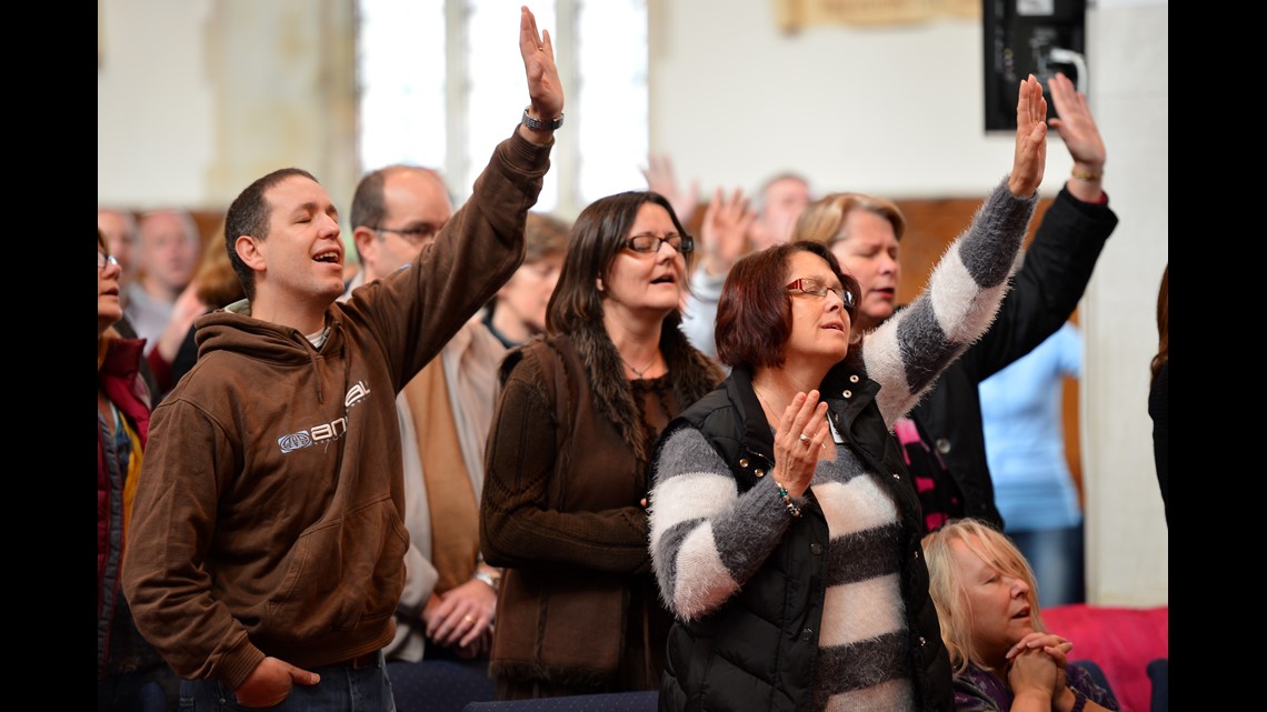 Catholic flash mobs fill pews, lift prayers at NY churches