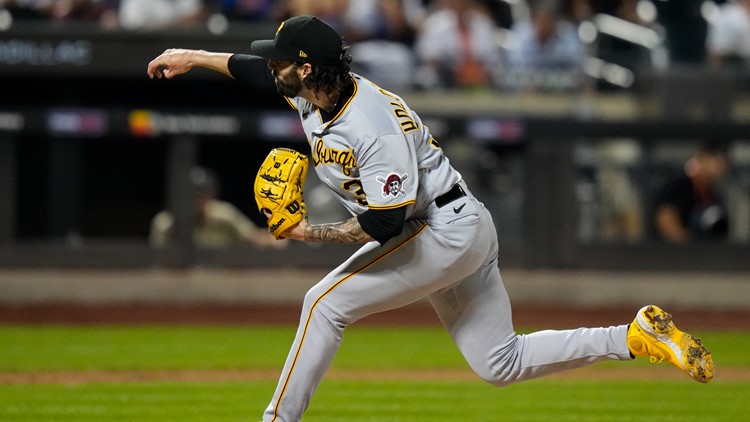 Delay's 2-run double in 6-run 7th sparks Pirates over Mets 7-4