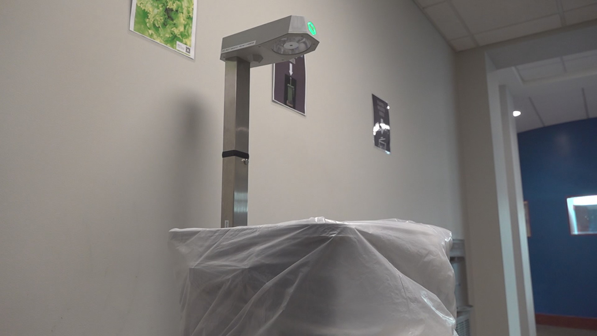 The KITRO system uses a scale and camera to collect data on food being thrown away at Elizabethtown College's main dining hall.