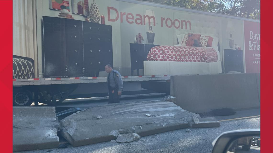 Tractor-trailer crash closes portion of I-83 | fox43.com
