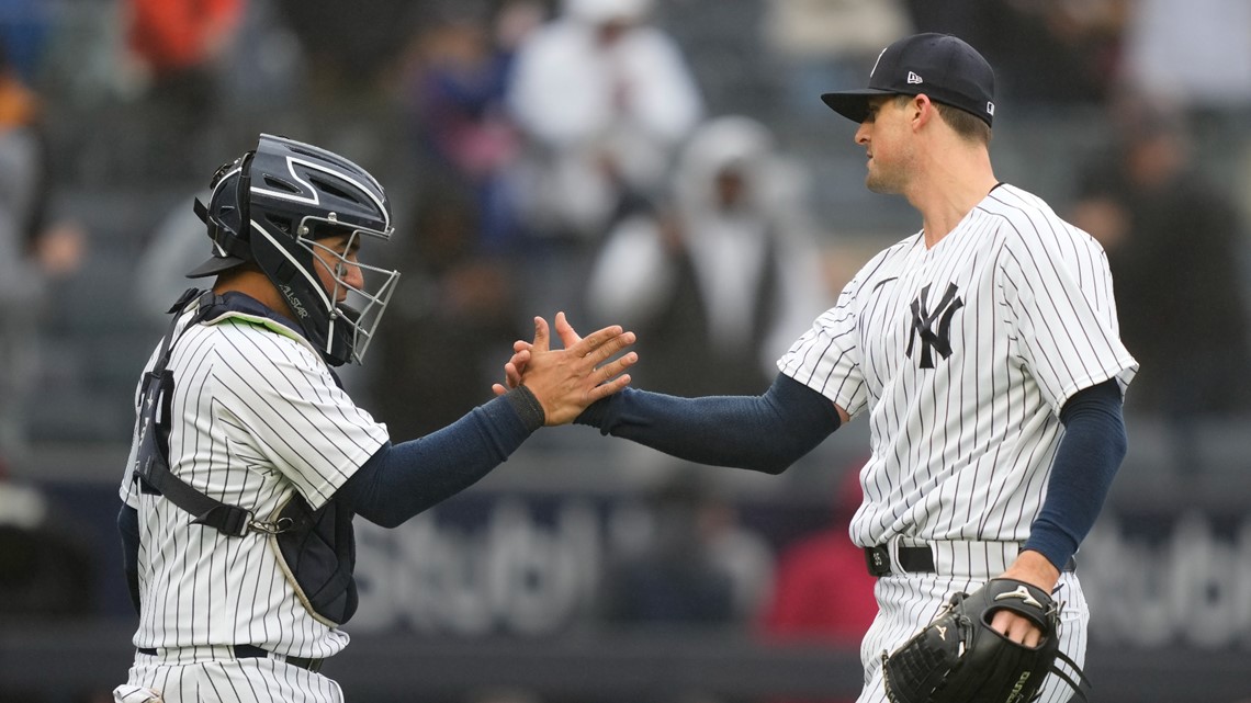 DJ LeMahieu tall for his position at second base