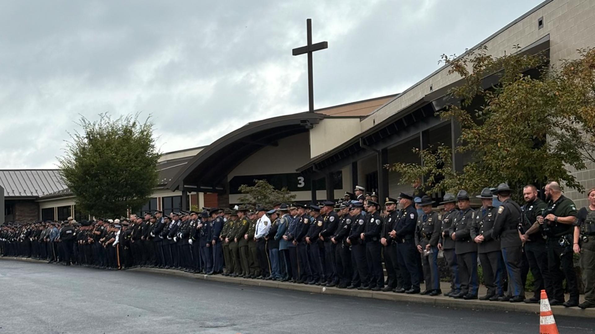 Procession observers honor fallen York County officers | fox43.com