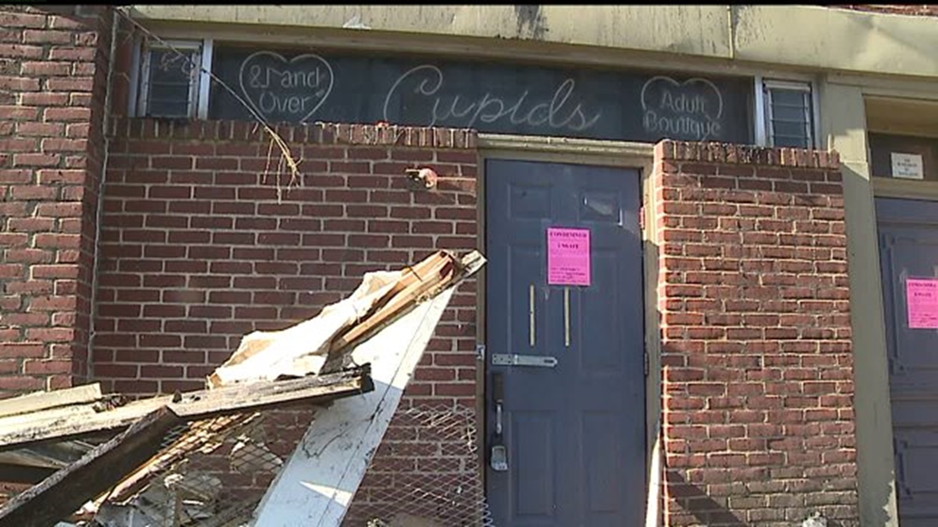 "Cupid`s" damaged in apartment fire in York City