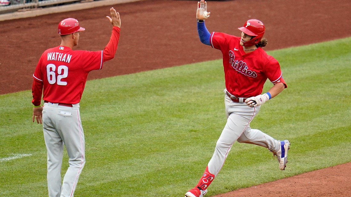 Bohm helps Phils beat Braves 7-2, take 2 of 3 from Atlanta