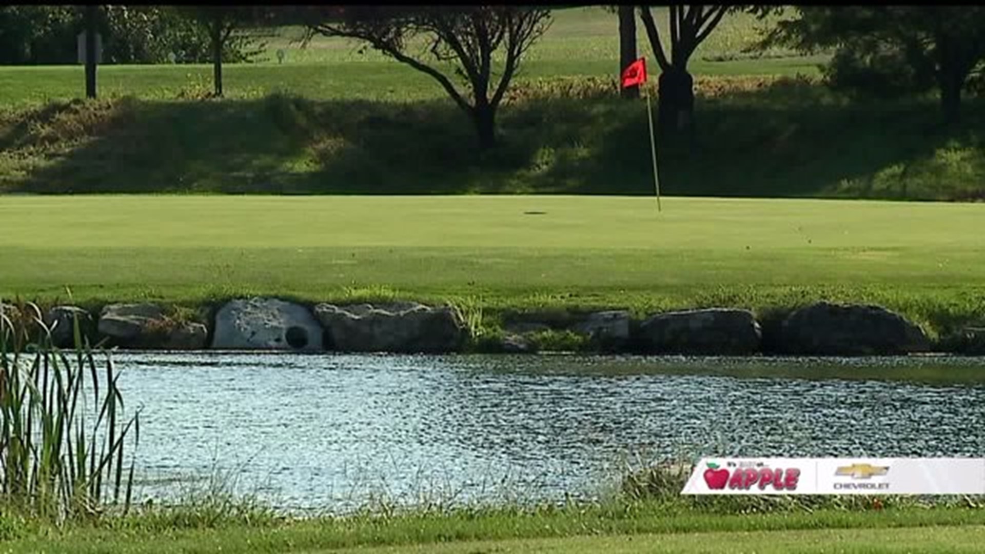 FOX43 News at 10 Foxchase Golf Club