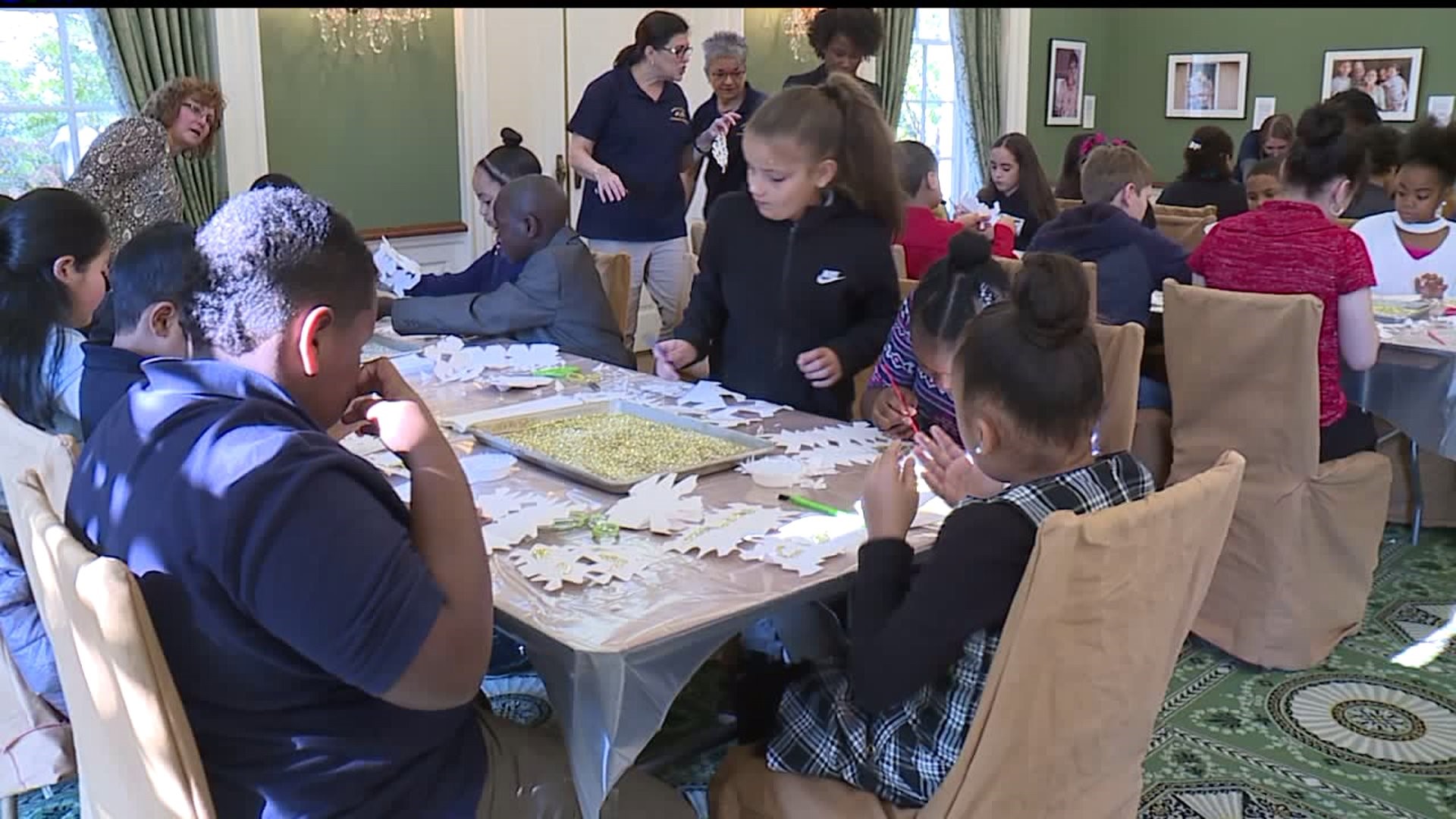 Harrisburg students decorate Children`s Christmas Tree at governor`s mansion
