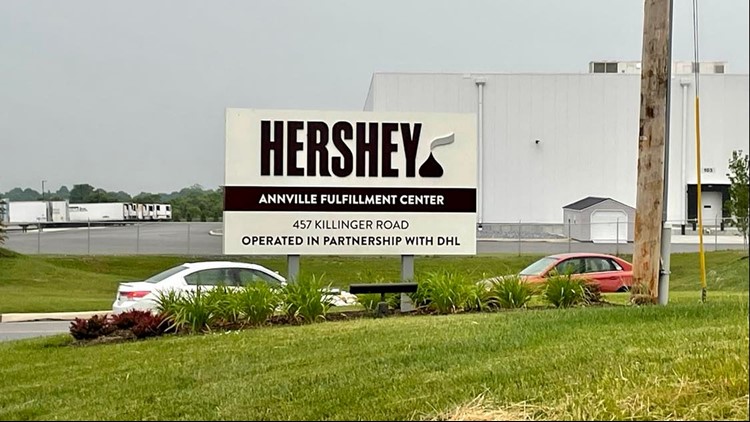 Hershey Company unveils massive new fulfillment center
