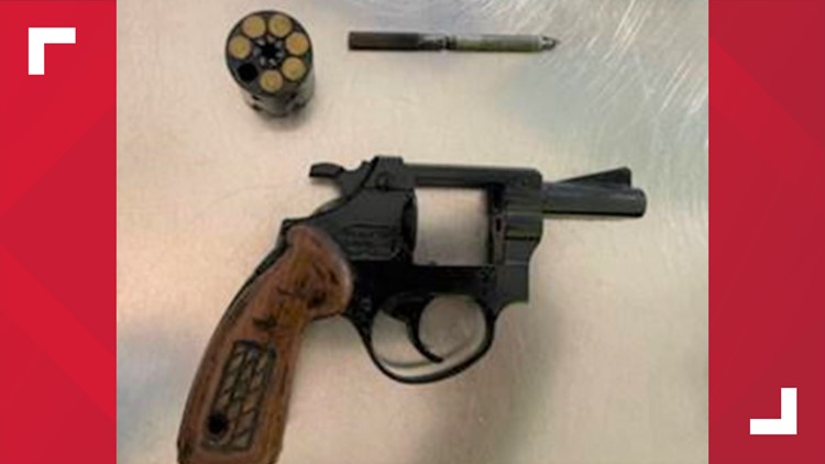 TSA officer stops Hummelstown man with loaded gun in carry-on luggage at Harrisburg International Airport