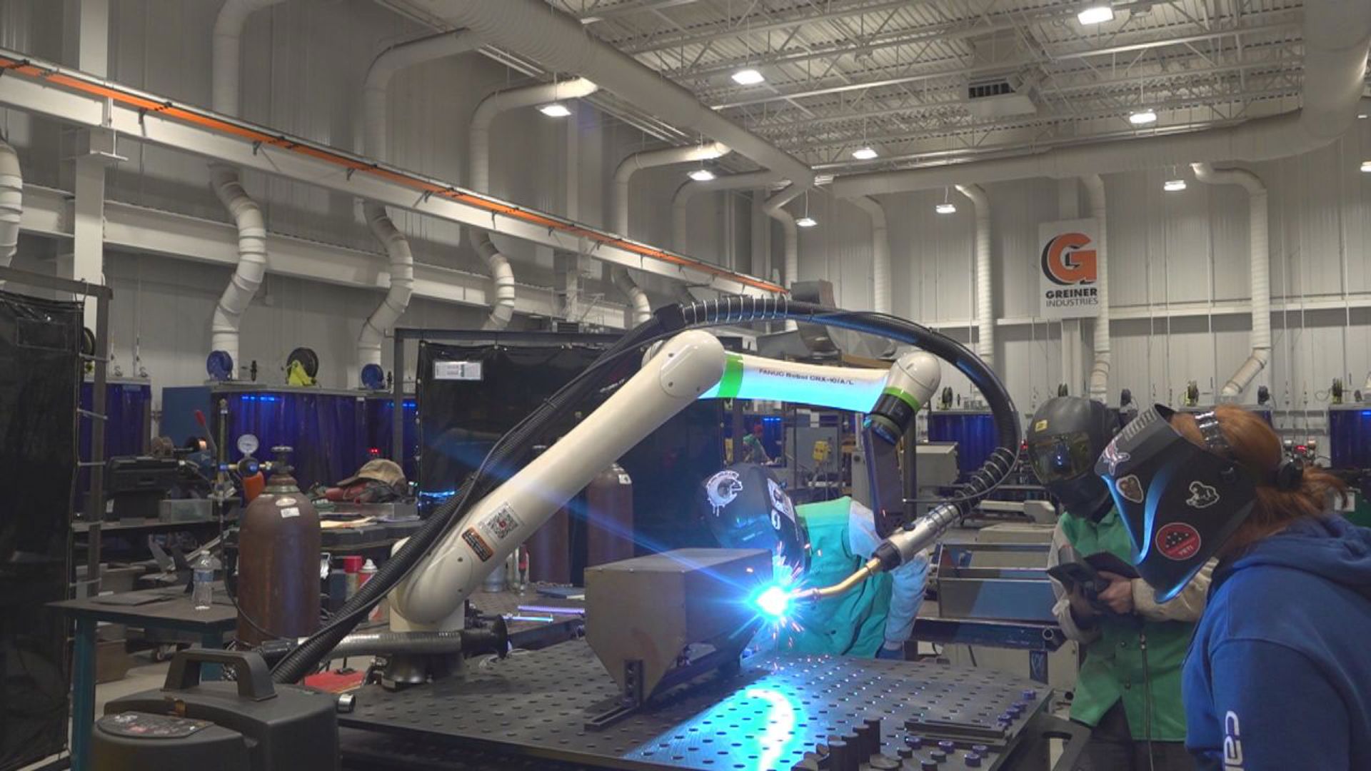 A Lancaster County college is working with automation and a new $150,000 welding robot to increase their students’ value for the workforce.