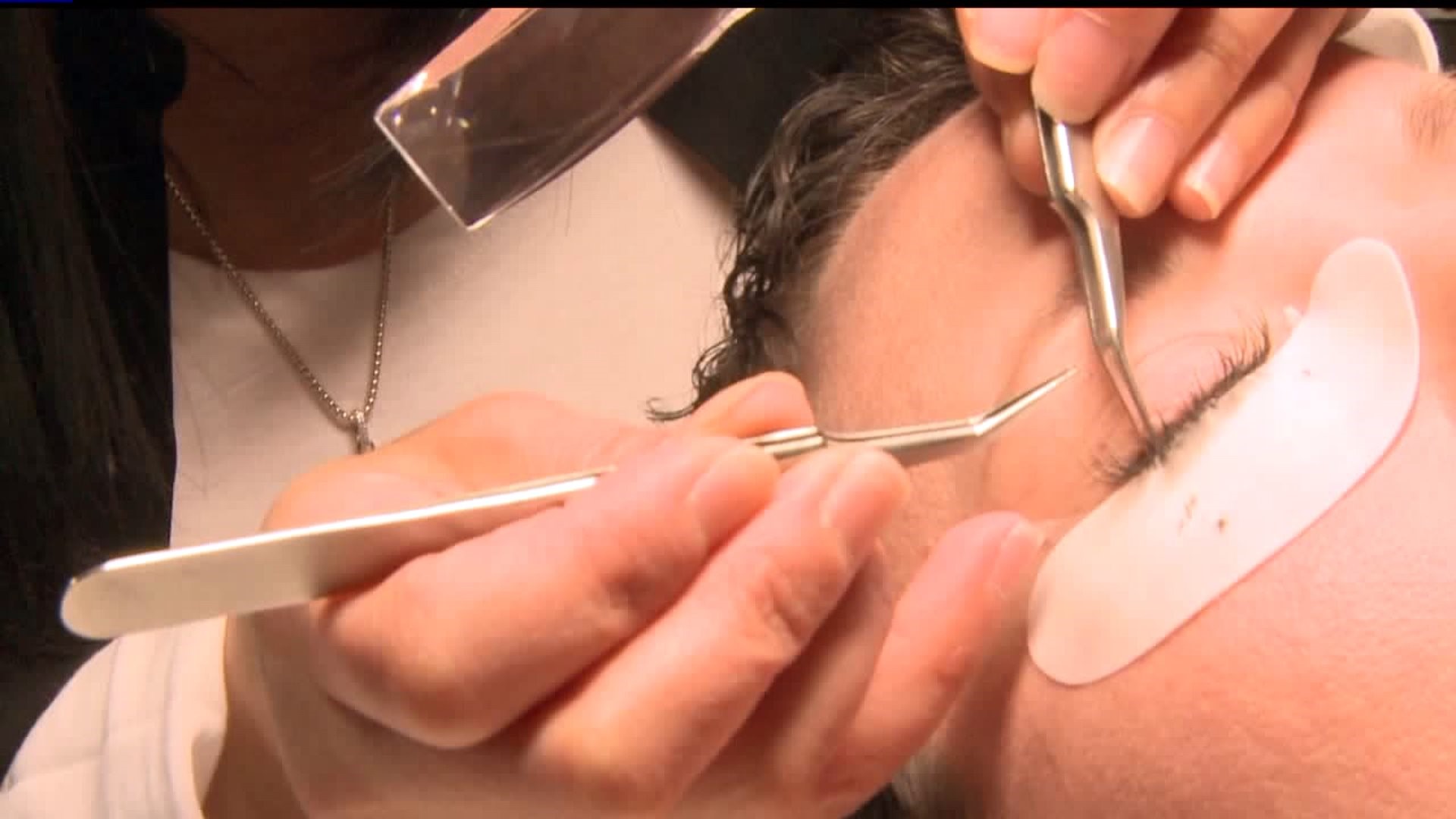 Lancaster Co. eyelash salon gives free lashes to cancer patients