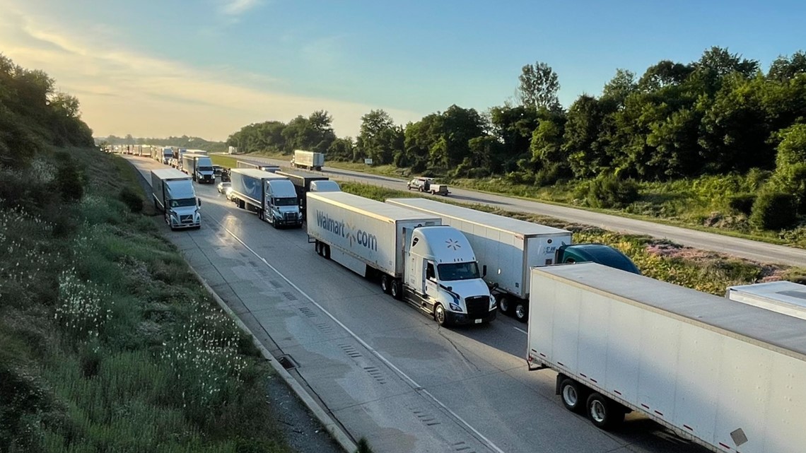Crash on Interstate 81 in Dauphin Co. closes all southbound lanes - Vimarsana News