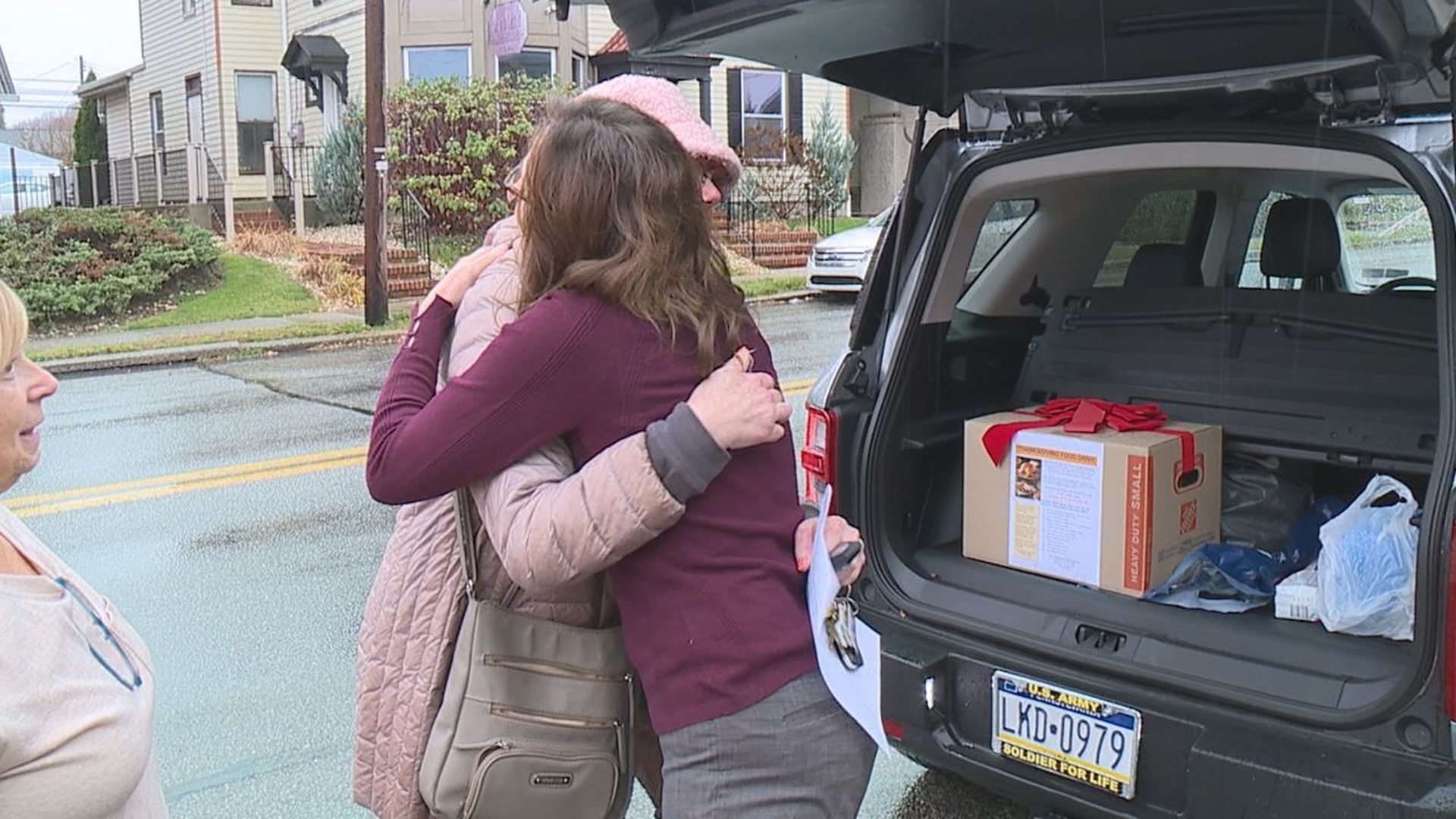 Organizers with DeSouza Brown and Vicki’s Angels Foundation donated free meals for their Thanksgiving in a Box giveaway.