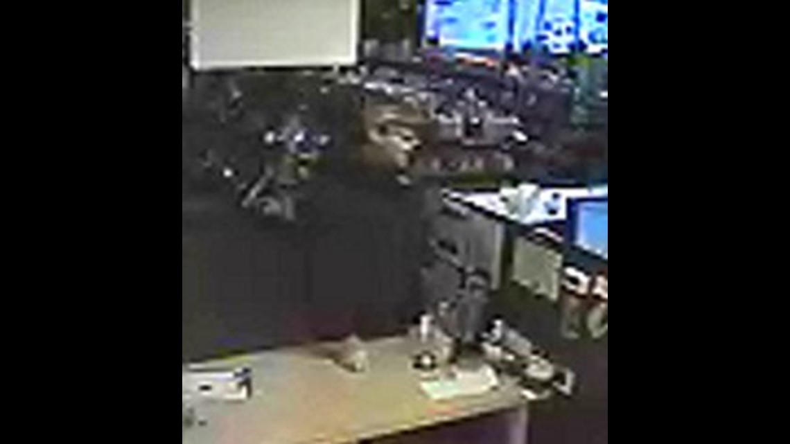 Police seek to id suspect in armed robbery at Red Lion pharmacy