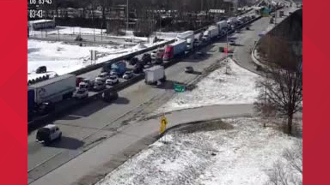 Portion of I-83 near Harrisburg closed | fox43.com