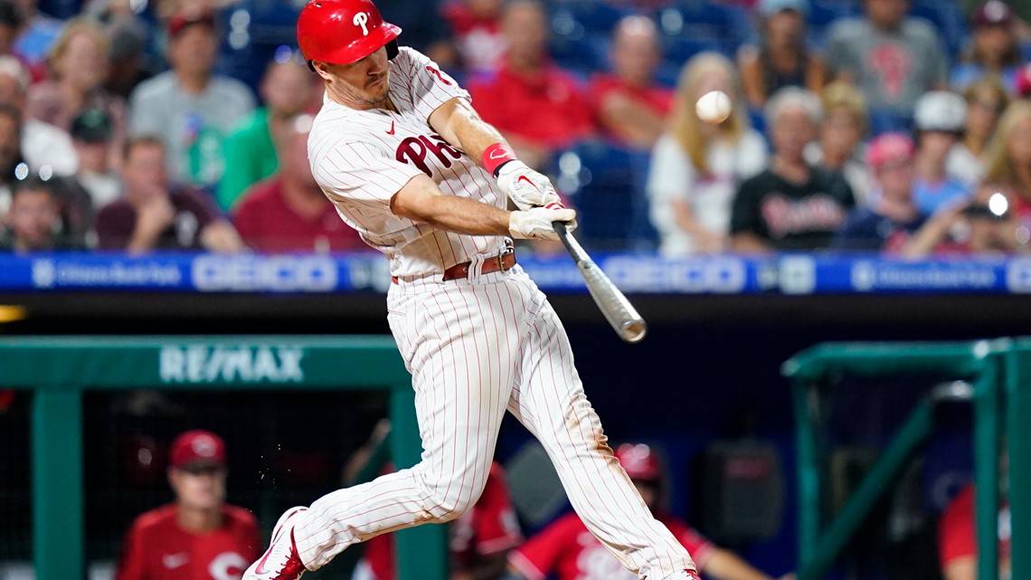 Syndergaard strong for 7 innings, Phillies beat Reds 4-1