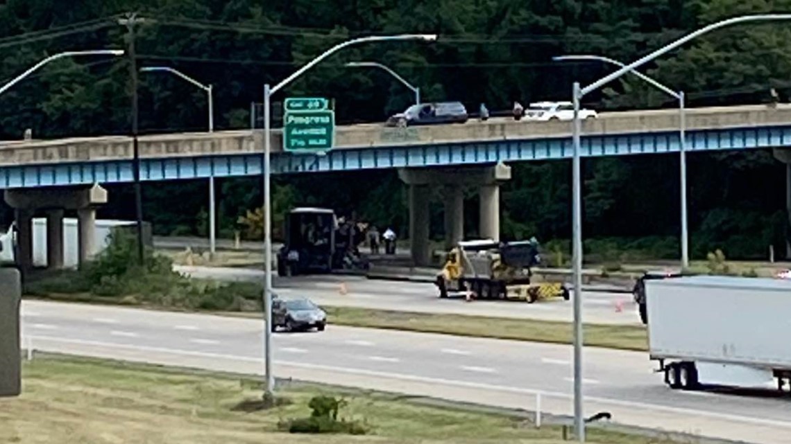 Coroner called to crash involving a tractor-trailer - Vimarsana News