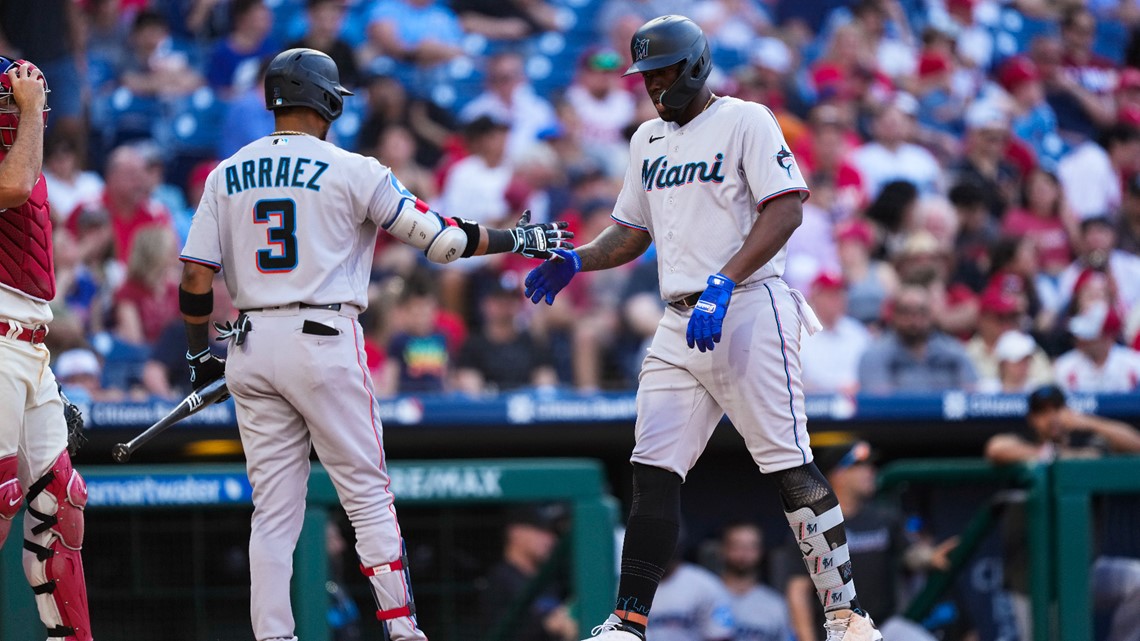 Luis Arraez hits for cycle in Marlins' 8-4 win over Phillies - The