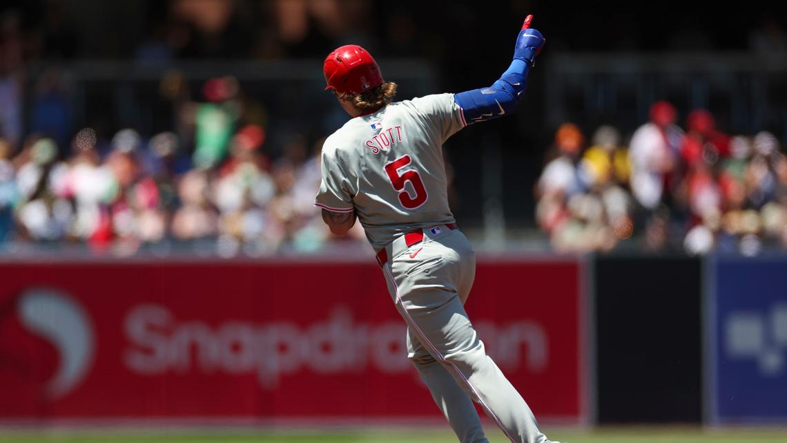 Stott and Realmuto homer, Walker makes a slick play as the Phillies win ...