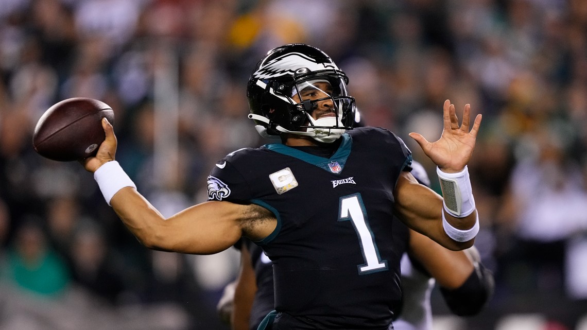 Green Bay Packers 33-40 Philadelphia Eagles: Jalen Hurts breaks Michael  Vick's rushing record to lift Eagles past Packers, NFL News