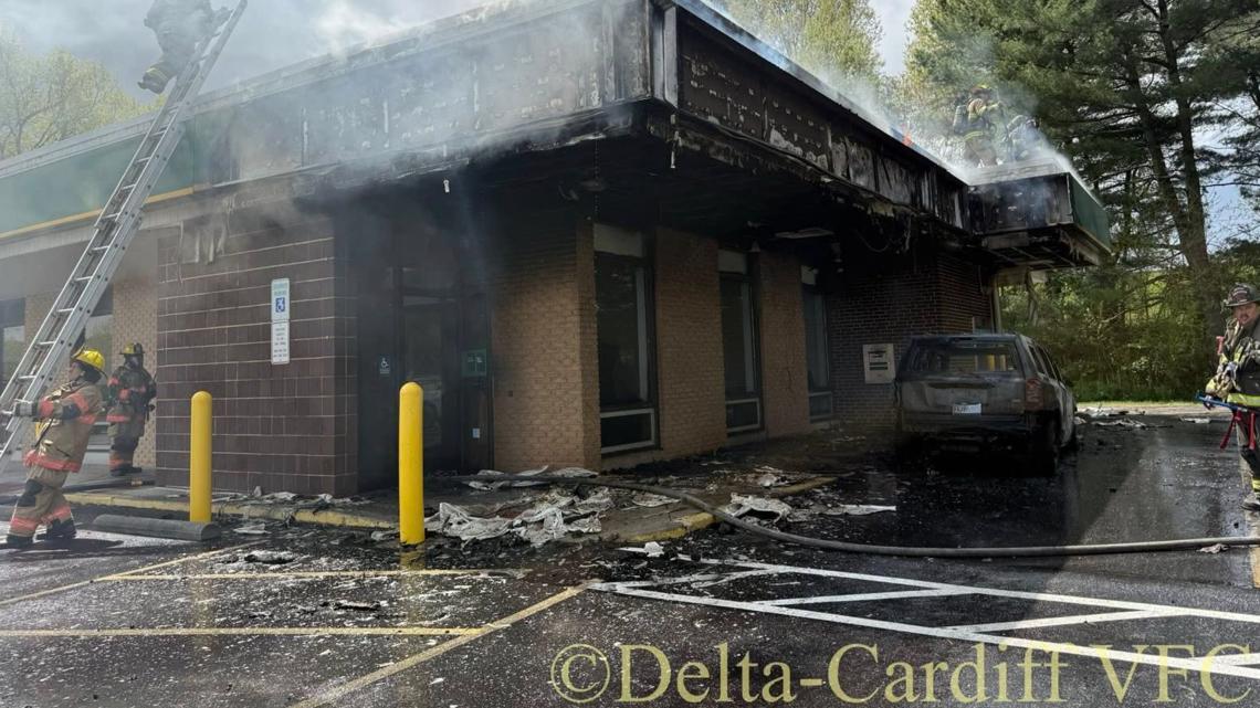 15 displaced, 1 dead after large apartment fire in Lancaster County ...