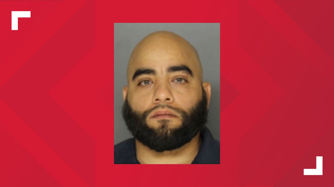 Lancaster man charged with drug dealing | fox43.com
