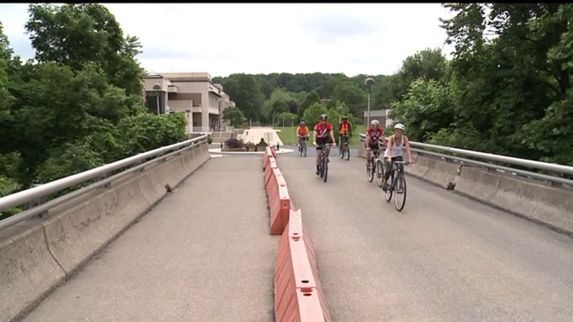 Cyclists hit Harrisburg for the "Tour De Belt"