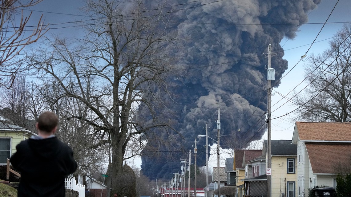 Pa. residents worry about returning home following toxic gas from derailment - Vimarsana News