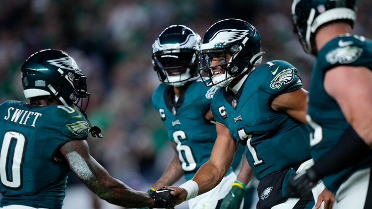 Unbeaten Eagles, Buccaneers trying to ignore negative 'noise' from outside  the locker room – Winnipeg Free Press