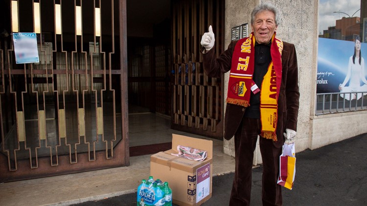 Italian soccer team delivers care packages to its elderly fans during coronavirus lockdown