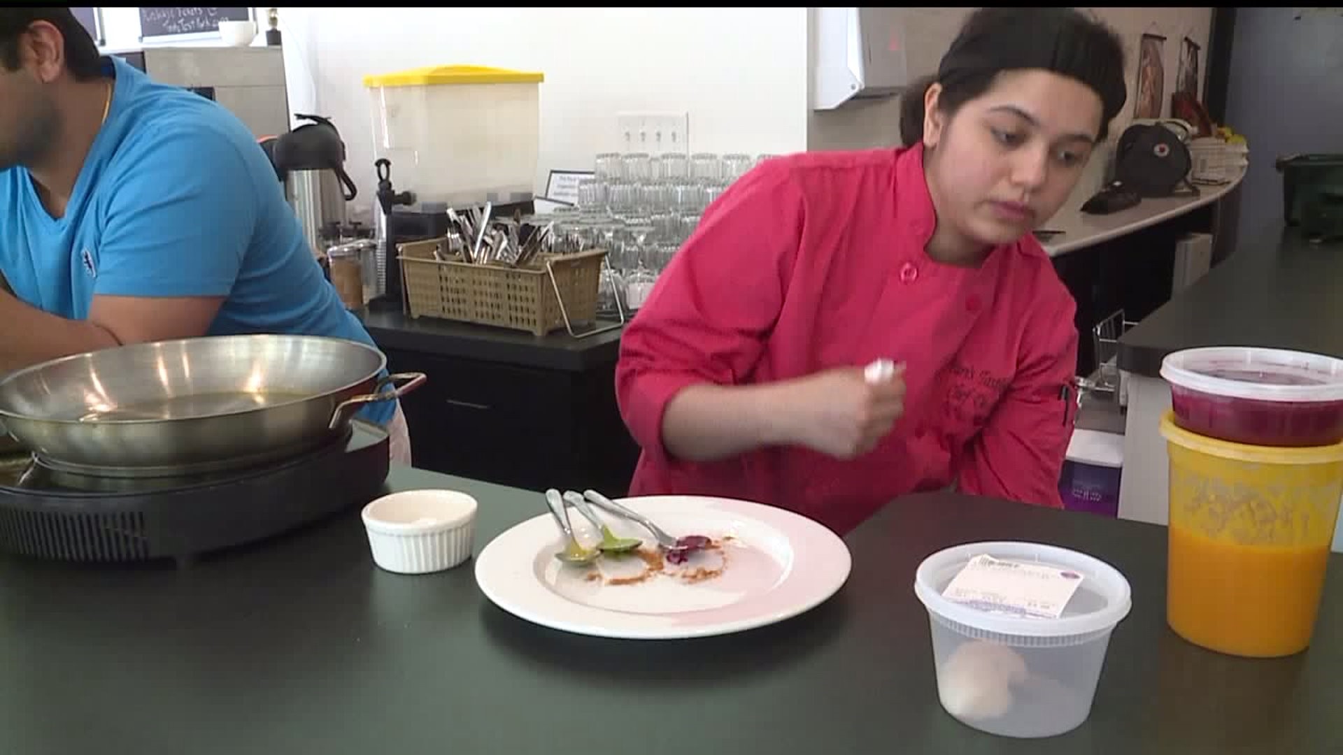 Woman gives up job to pursue cooking dream