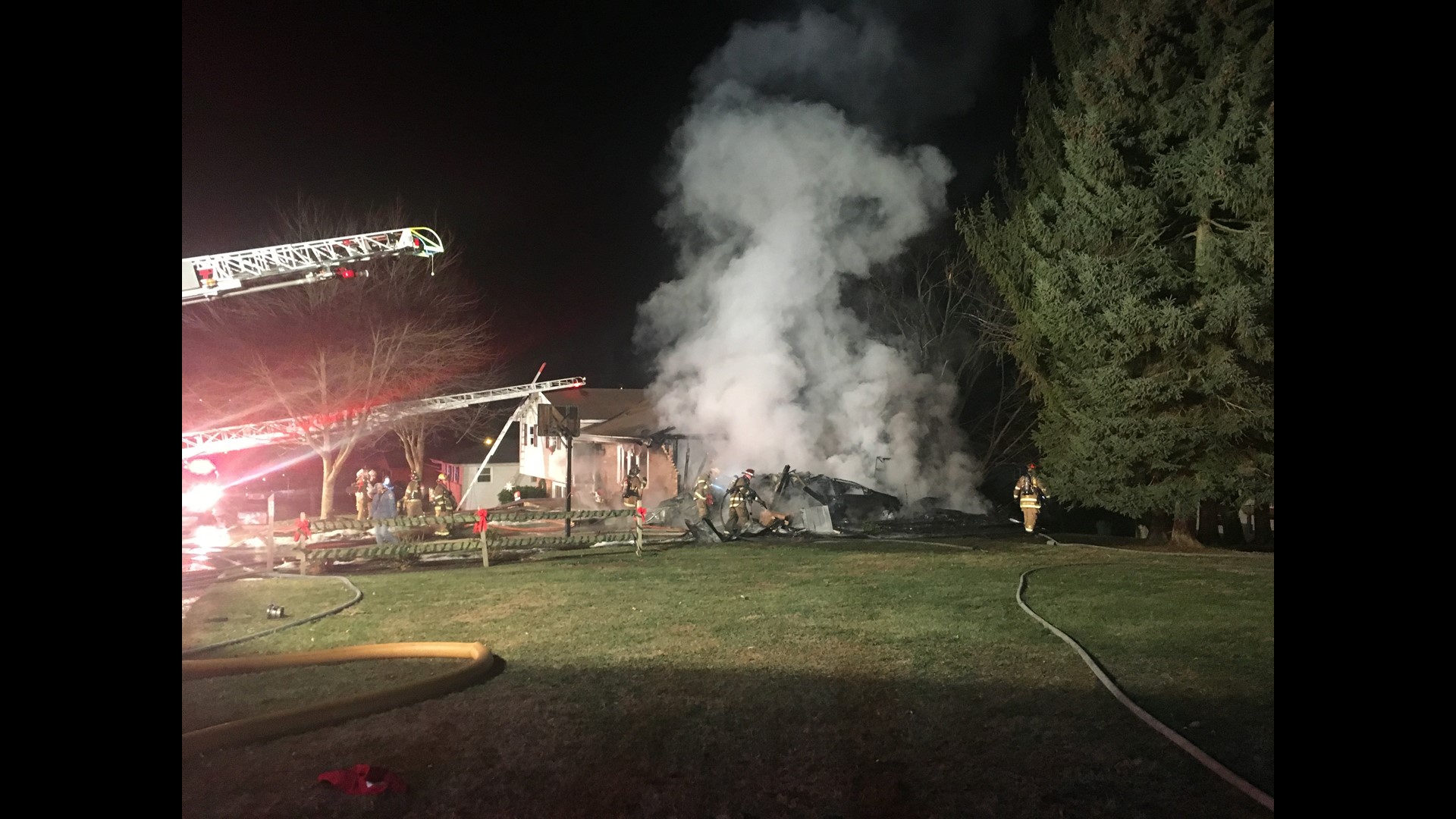 Two cars destroyed in house fire in Lower Paxton Township | fox43.com