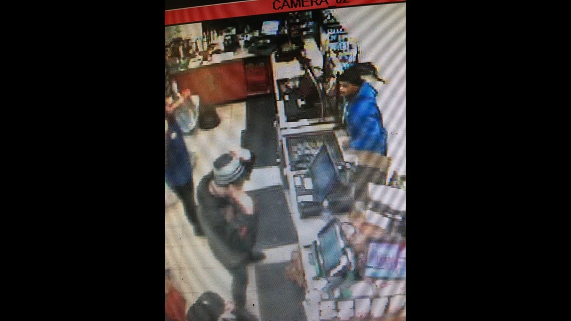 Police investigating armed robbery at Turkey Hill in Ephrata, Lancaster