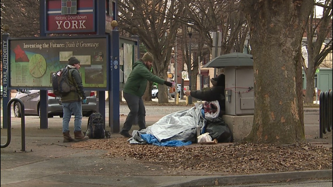 York group monitors city's homeless and brings supplies - Vimarsana News