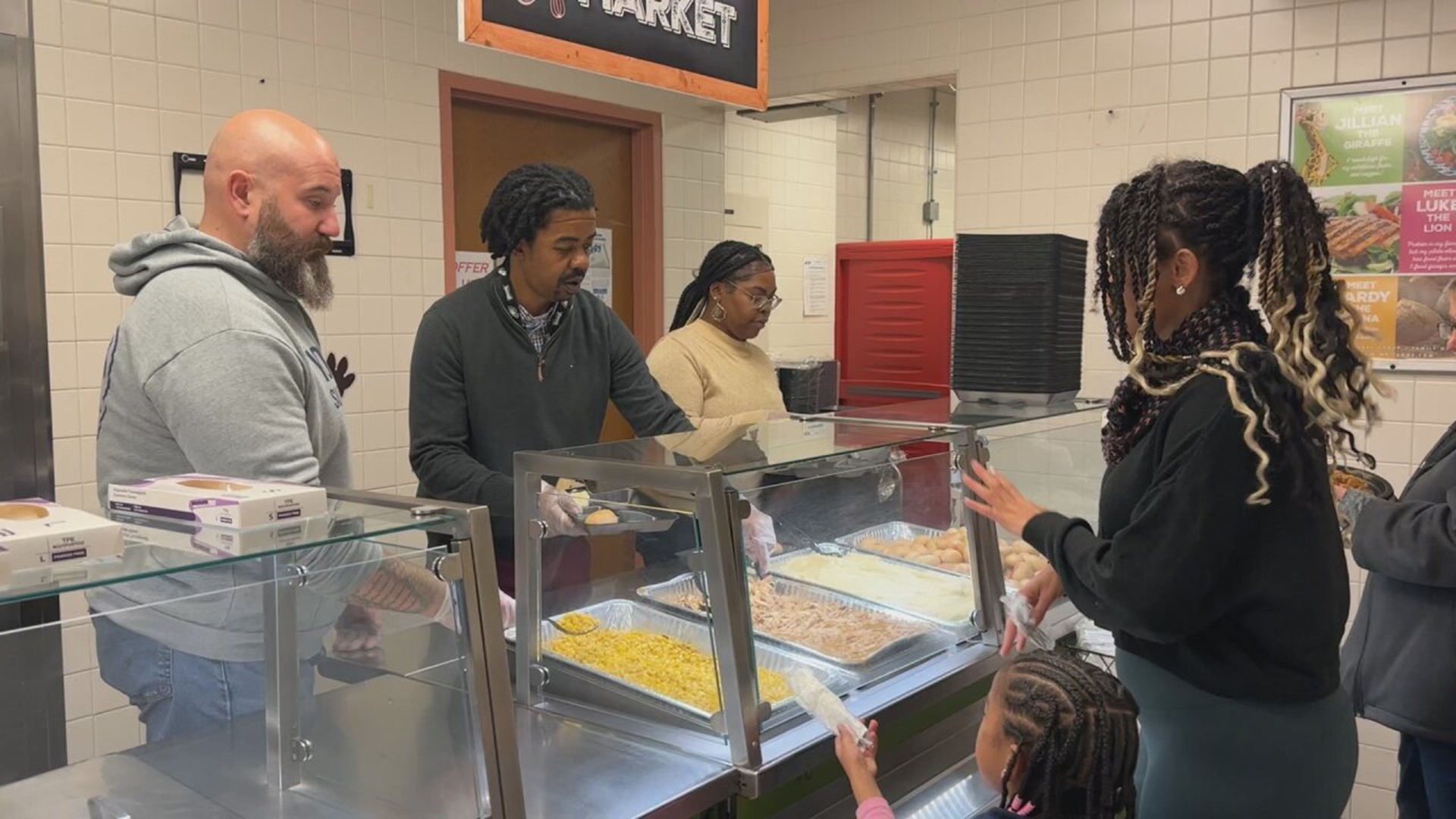 Lincoln Charter School hosted a Thanksgiving dinner that brought parents, kids and community leaders together ahead of the holidays.