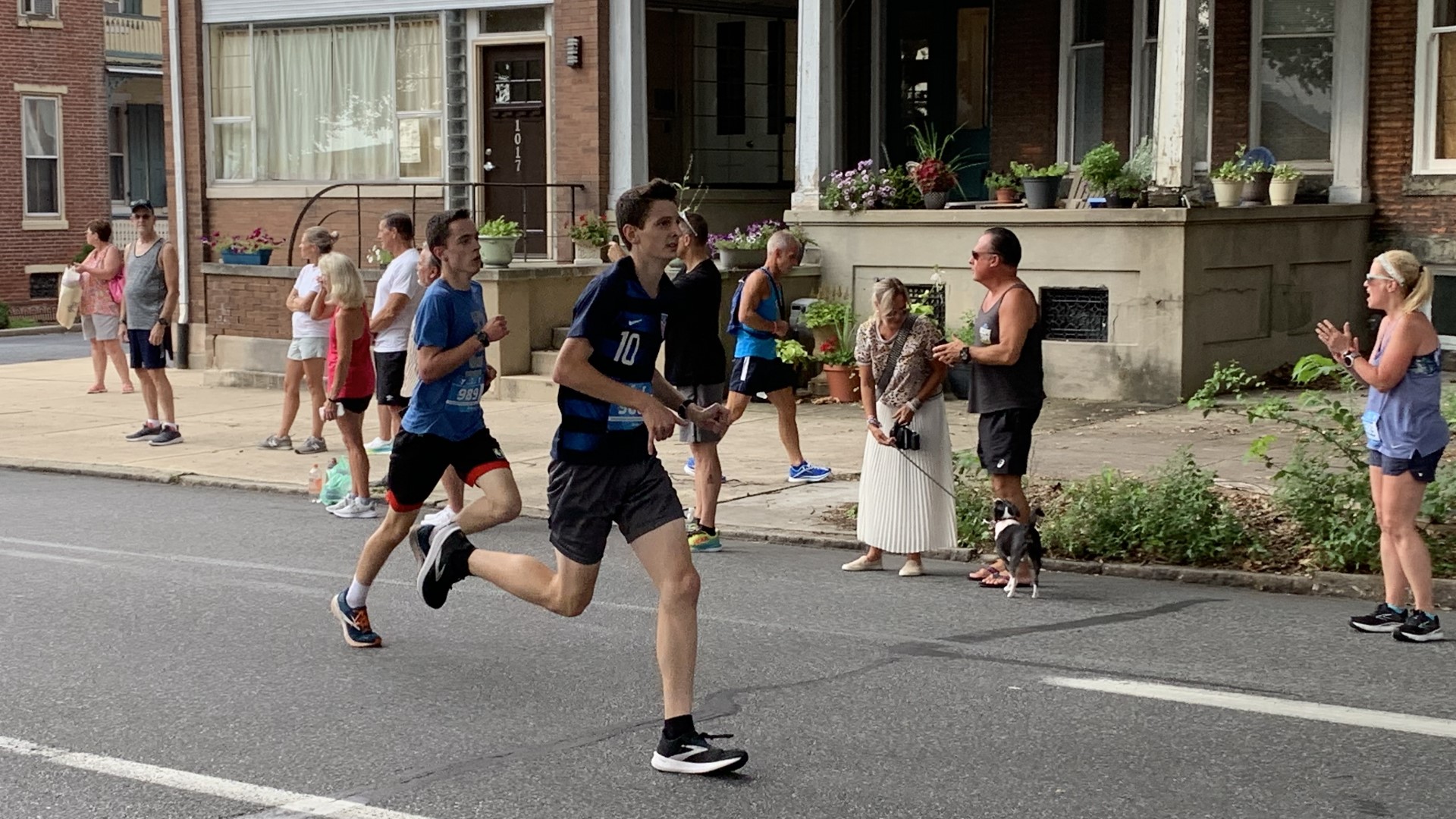 Thousands of people took part in the annual race down Front Street and helped fundraise for the Broad Street Market.