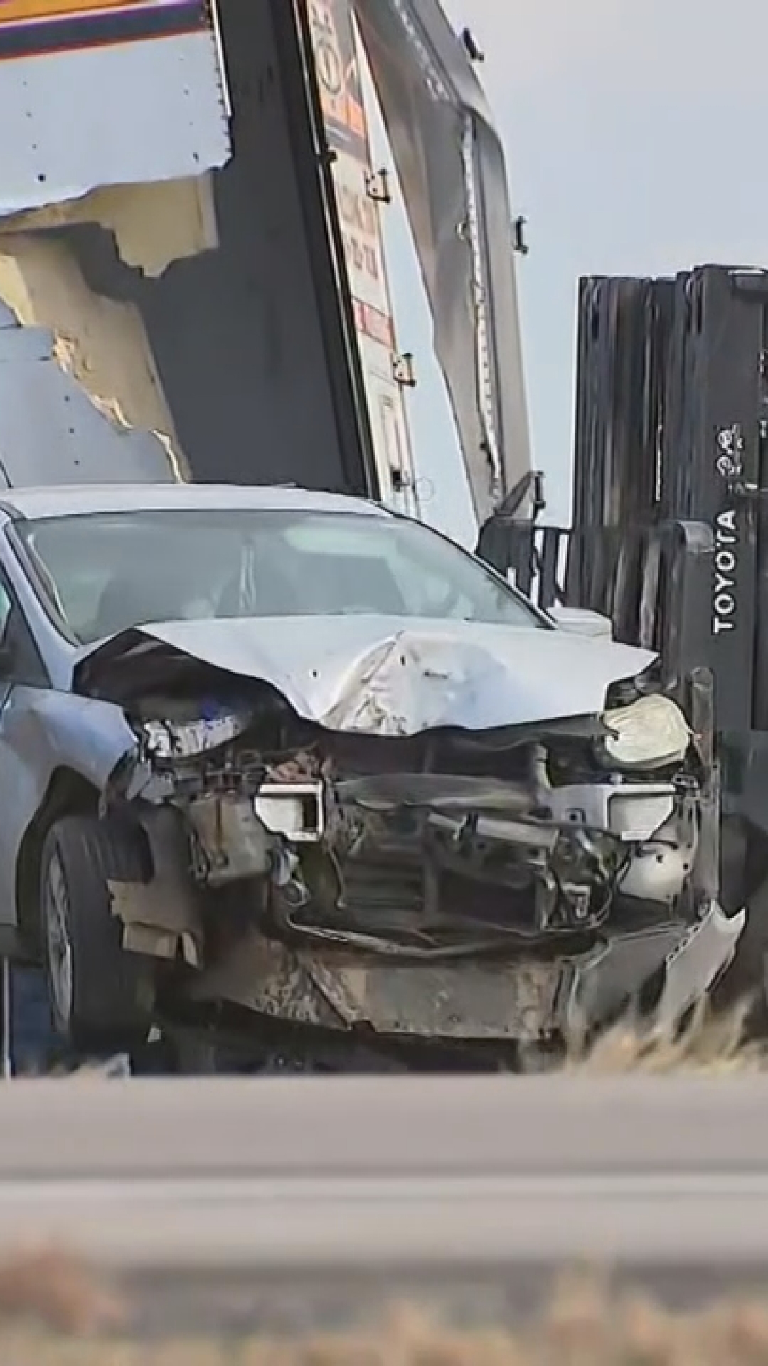 4 people dead after dust storms cause dangerous driving conditions in ...
