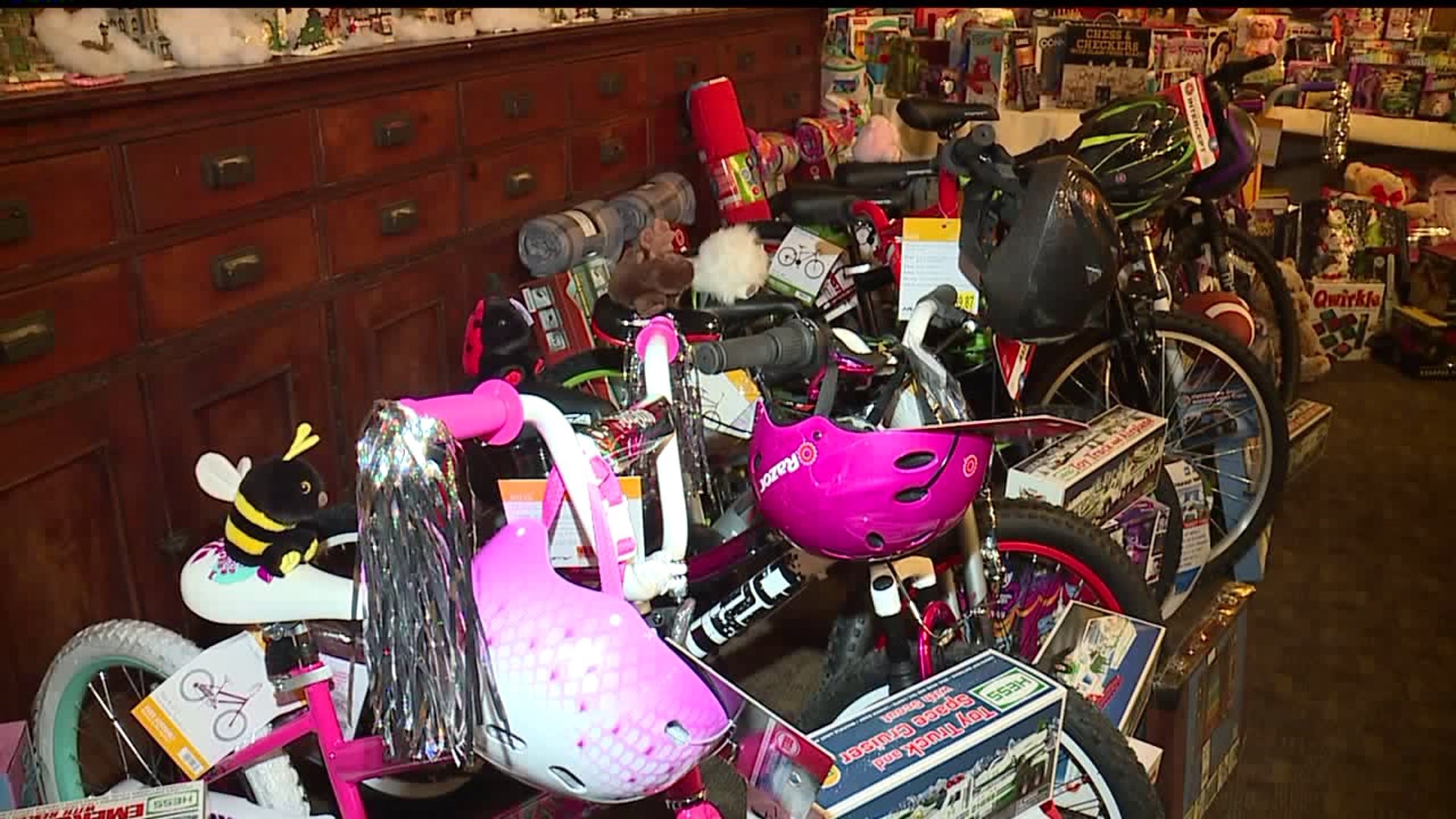 York County corvette club hosts third annual toys for tots event