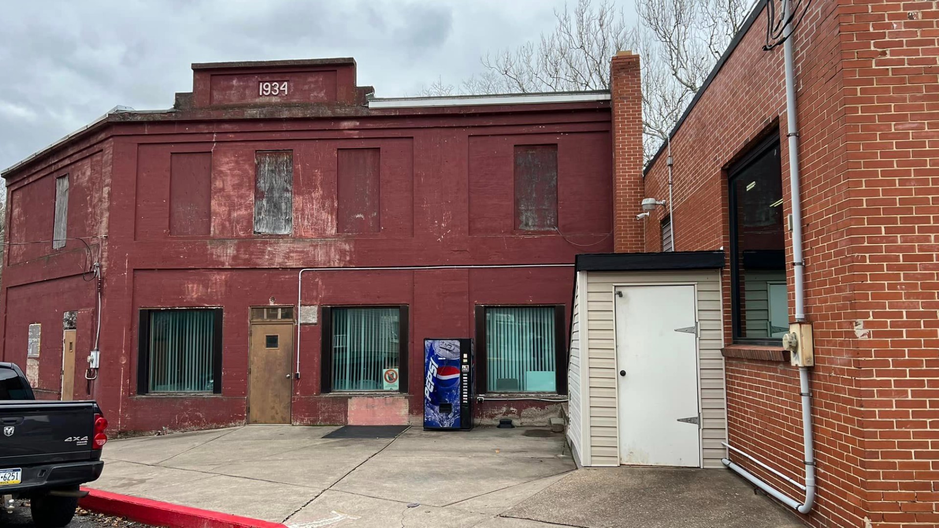 Perry County fire station 'falling apart,' as plans for new building ...
