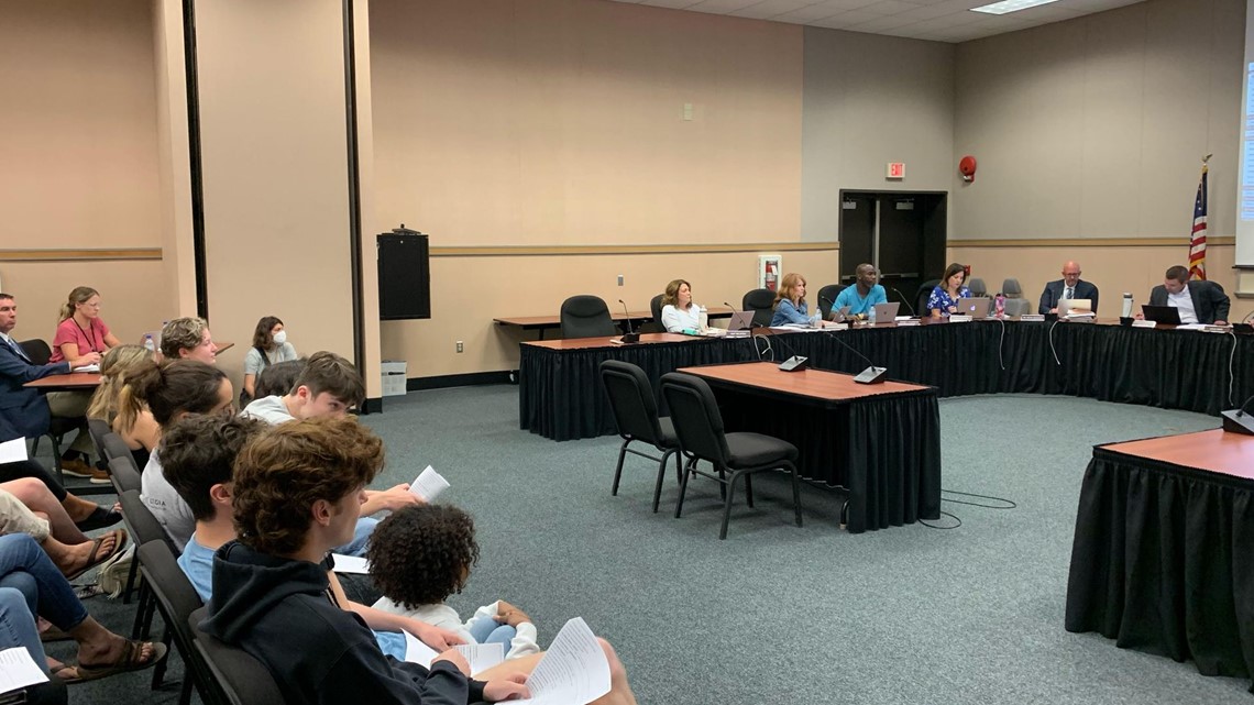 Central York adopts new book policy and returns banned books to the library - Vimarsana News