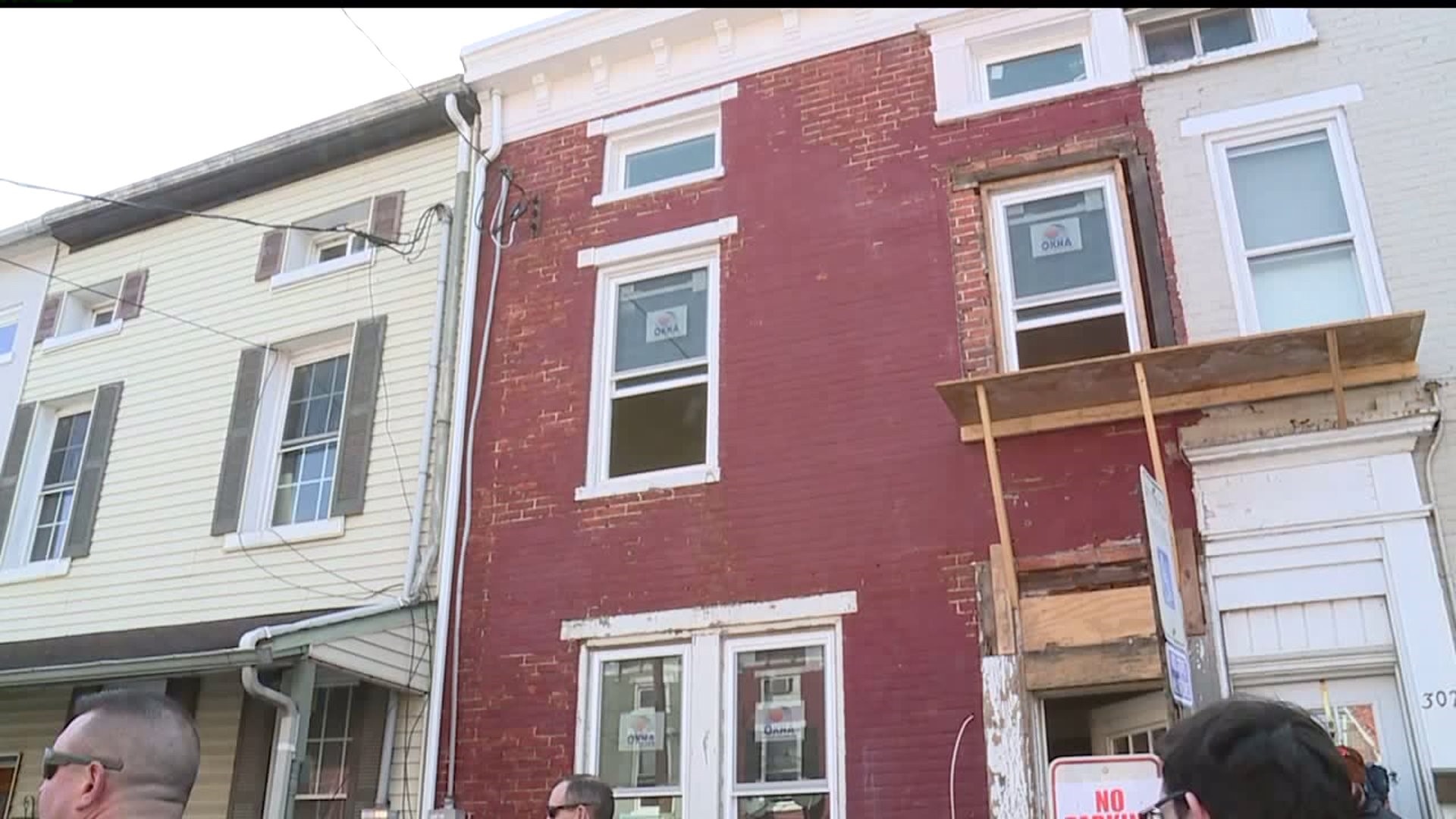 Gov. Wolf tours blighted Columbia properties