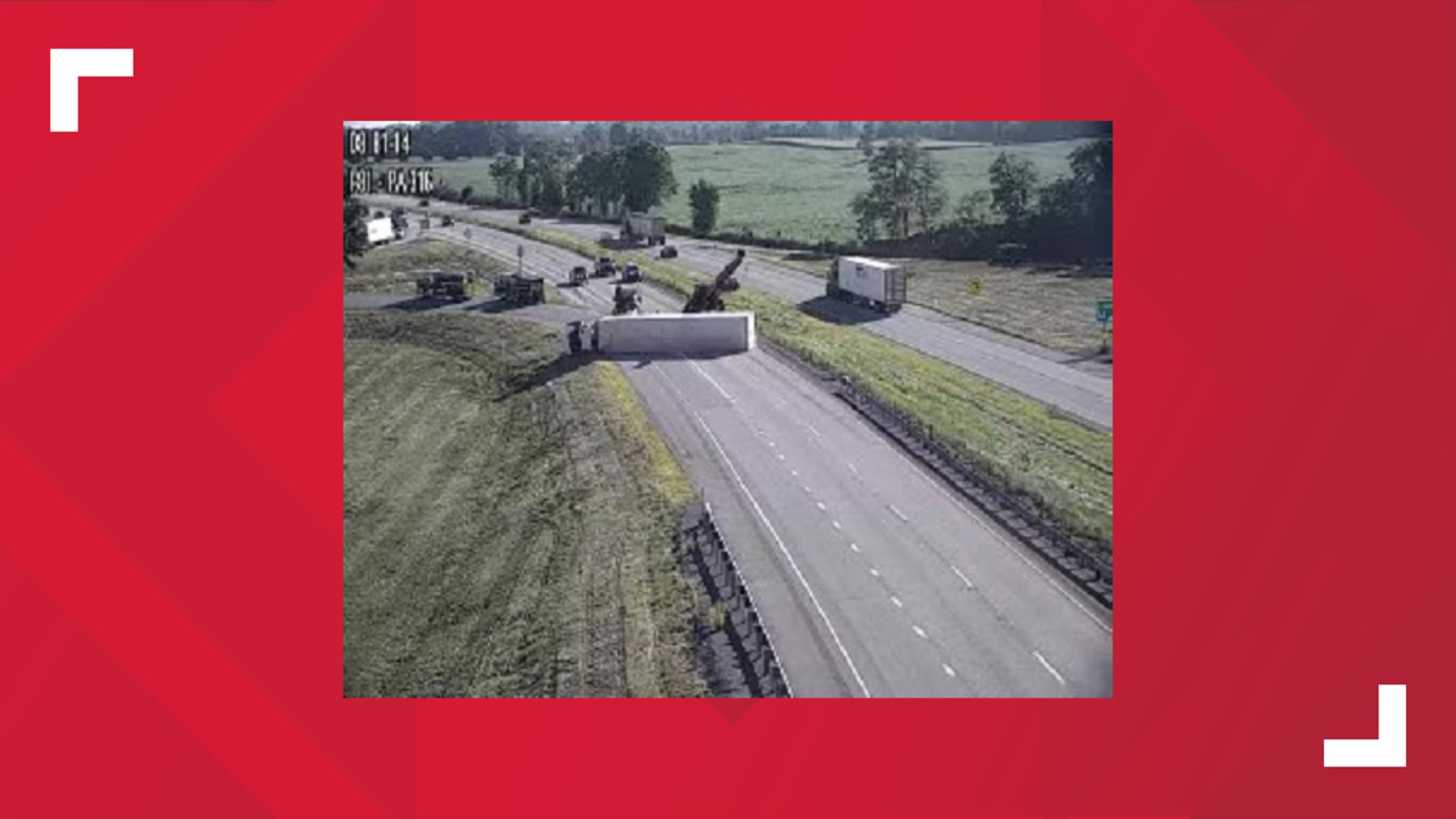 Interstate 81 SB closed after tractor trailer crash | fox43.com