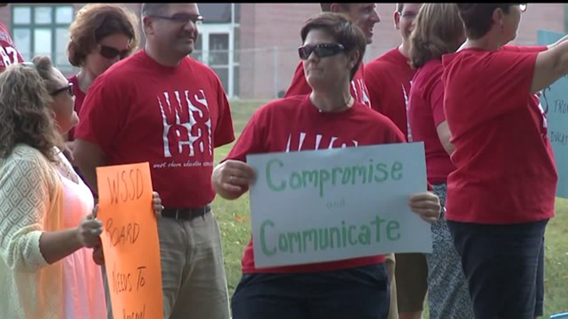 West Shore teachers agree to new contract