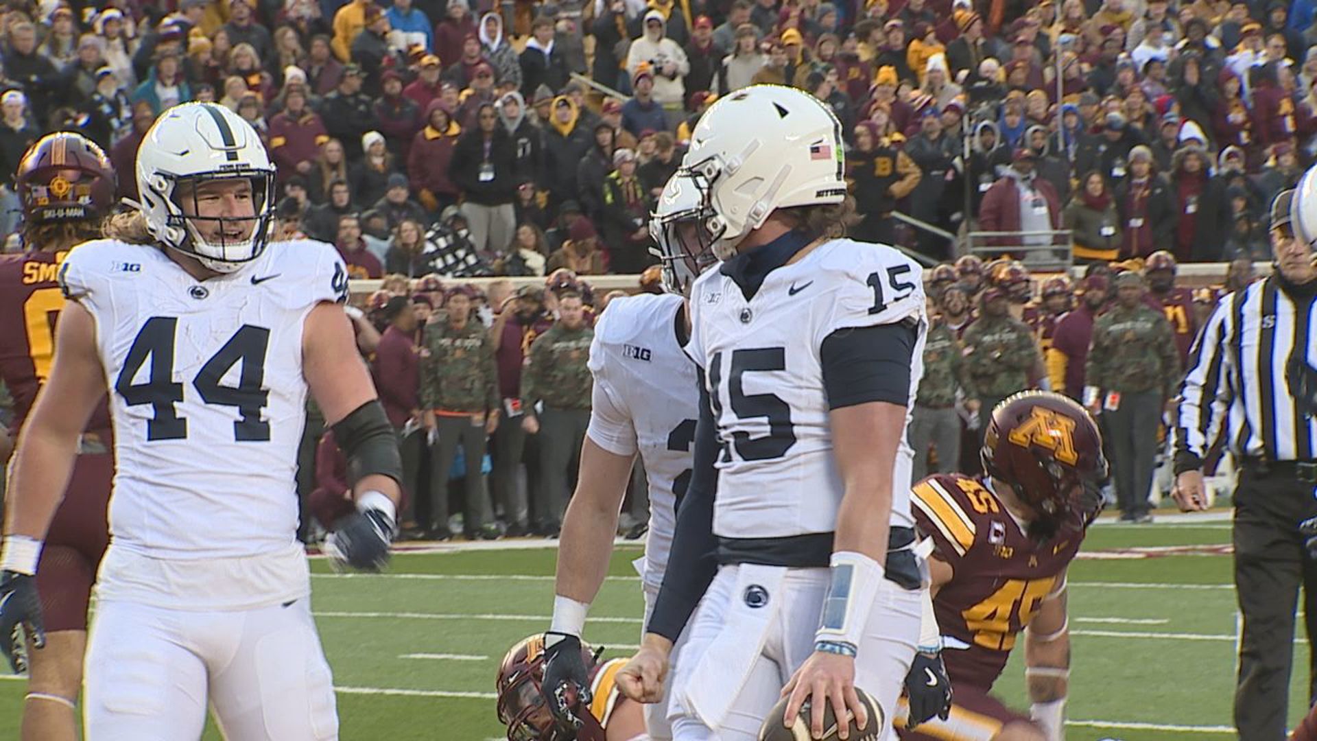 Nittany Lions execute clutch fake punt late in fourth quarter to help them edge Golden Gophers 26-25.